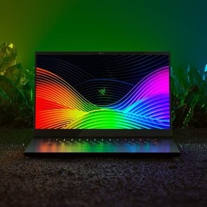 Razer Blade 15 游戏本 (i7-9750H, 2070, 240Hz, 16G, 512G)