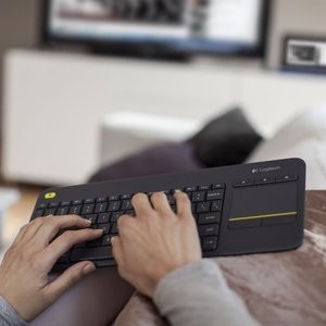 Logitech K400 Plus 无线键盘 带触控板