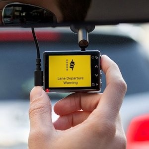 Garmin Dash Cam 65 1080p 180°广角 迷你行车记录仪