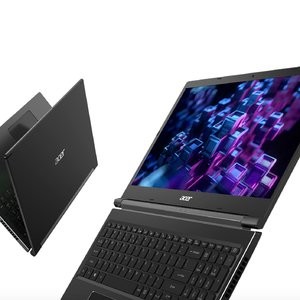 Acer Aspire 7 笔记本 (i7-8705G, RX Vega M GL, 8G, 512G)